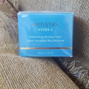 Artistry Hydra-V Moisture Cream